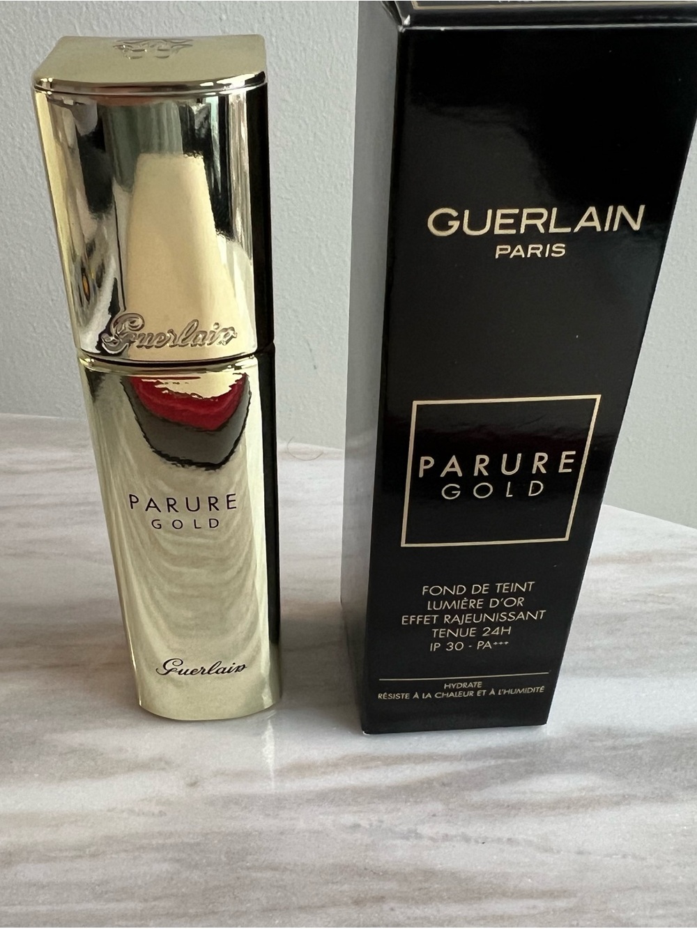 GUERLAIN Parure Gold Foundation - Gold and Black